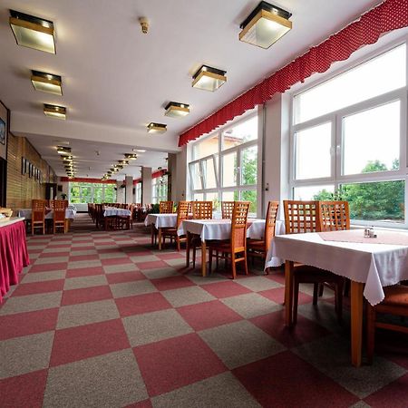 Hotel Sasanka タトランスカ・ ロムニツァ エクステリア 写真