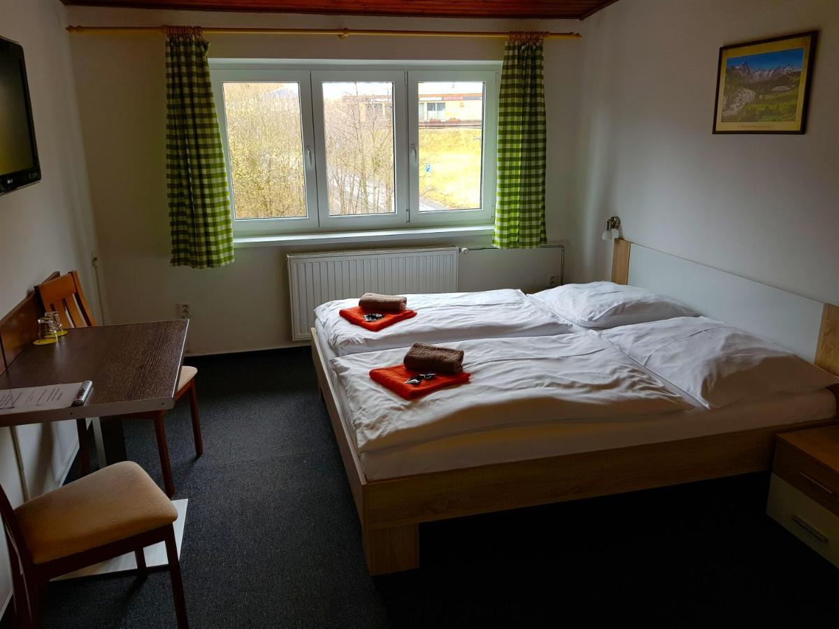 Hotel Sasanka タトランスカ・ ロムニツァ エクステリア 写真