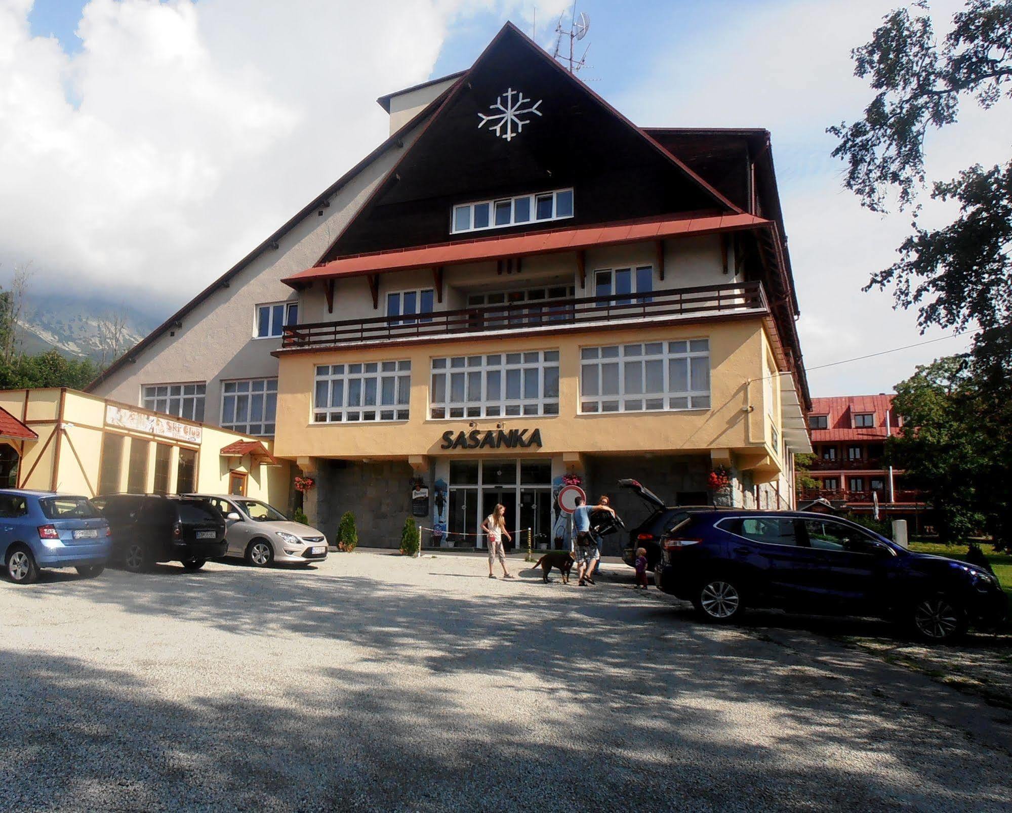Hotel Sasanka タトランスカ・ ロムニツァ エクステリア 写真